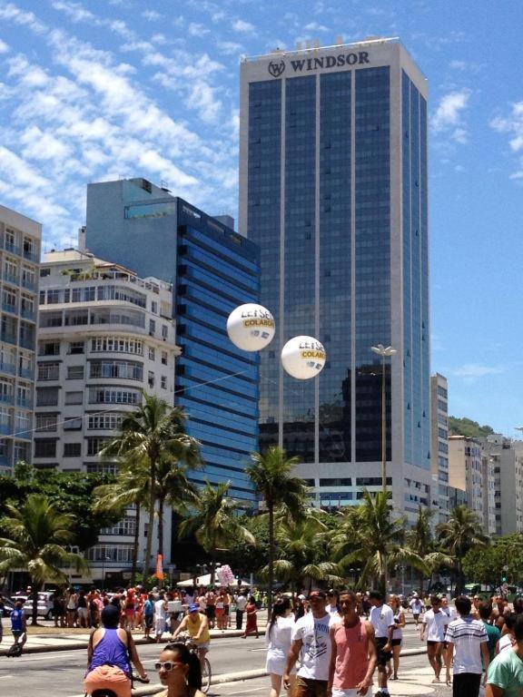 Apartamento Completo Na Praia De Copacabana 02 Quartos Com Vista Lateral Mar Em Andar Alto, Ar, Wifi , Netflix, Pauloangerami Rmvc18 ริโอเดจาเนโร ภายนอก รูปภาพ