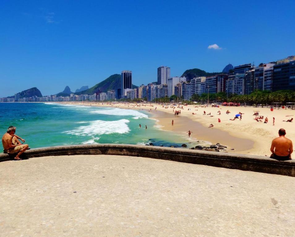 Apartamento Completo Na Praia De Copacabana 02 Quartos Com Vista Lateral Mar Em Andar Alto, Ar, Wifi , Netflix, Pauloangerami Rmvc18 ริโอเดจาเนโร ภายนอก รูปภาพ