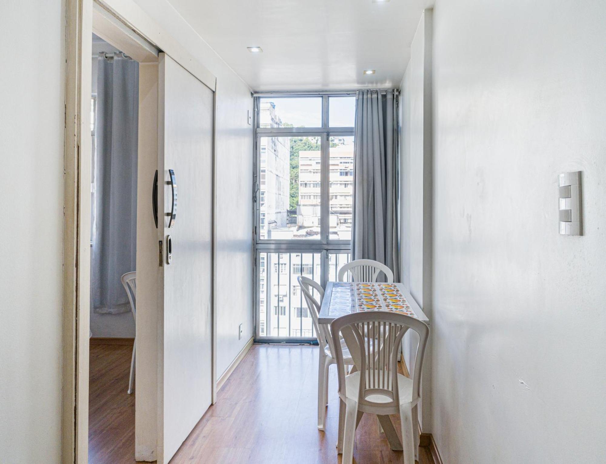 Apartamento Completo Na Praia De Copacabana 02 Quartos Com Vista Lateral Mar Em Andar Alto, Ar, Wifi , Netflix, Pauloangerami Rmvc18 ริโอเดจาเนโร ภายนอก รูปภาพ