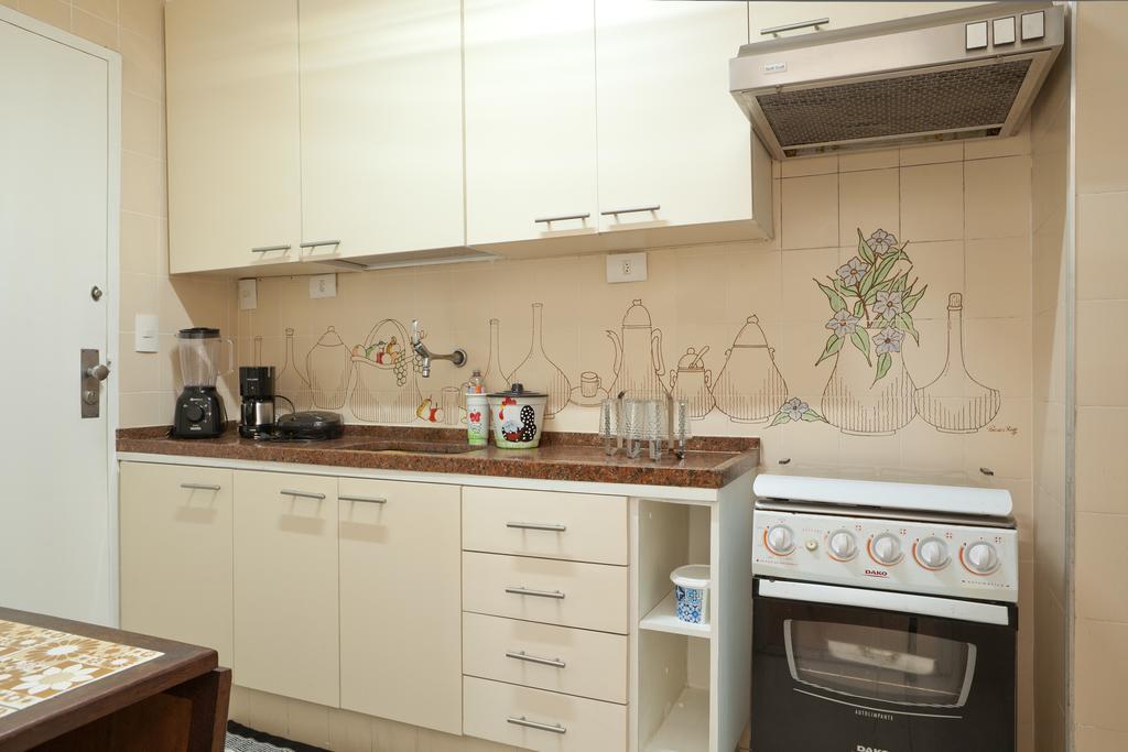 Apartamento Completo Na Praia De Copacabana 02 Quartos Com Vista Lateral Mar Em Andar Alto, Ar, Wifi , Netflix, Pauloangerami Rmvc18 ริโอเดจาเนโร ภายนอก รูปภาพ